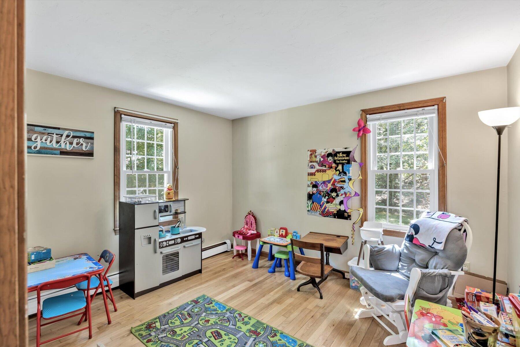 27 Oregon Road Mashpee, MA 02649 - Photo 10 of 30 10-889A9481
