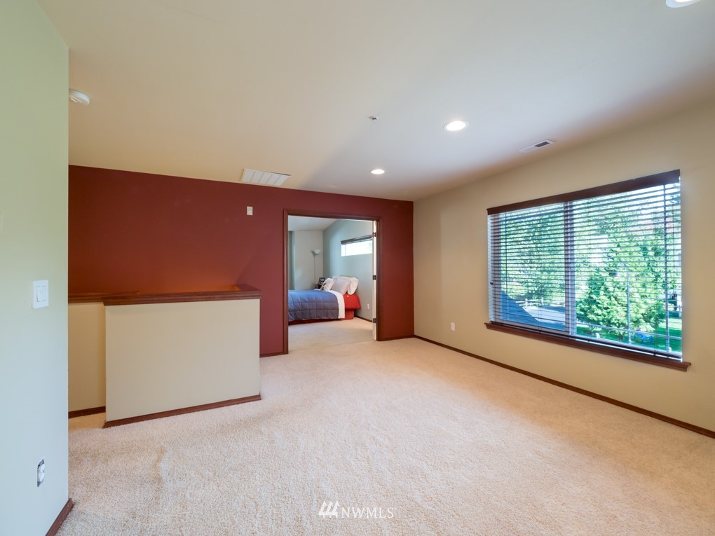 1064 215th Place Southeast Bothell, WA 98021 - Photo 11 of 19