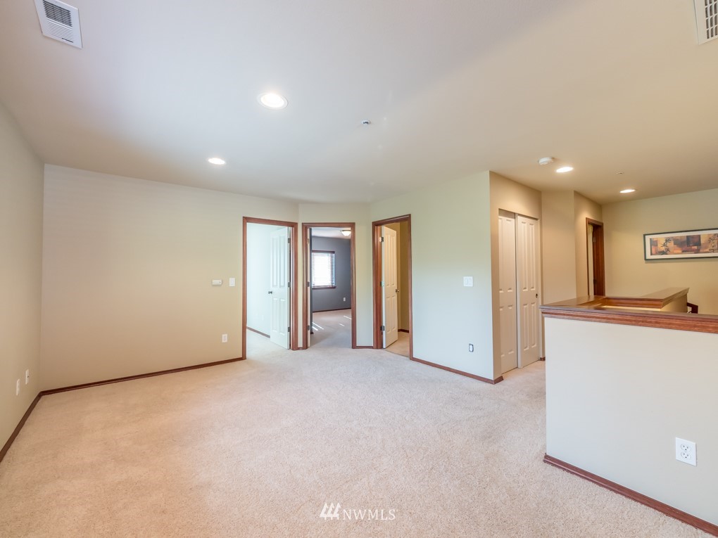1064 215th Place Southeast Bothell, WA 98021 - Photo 12 of 19