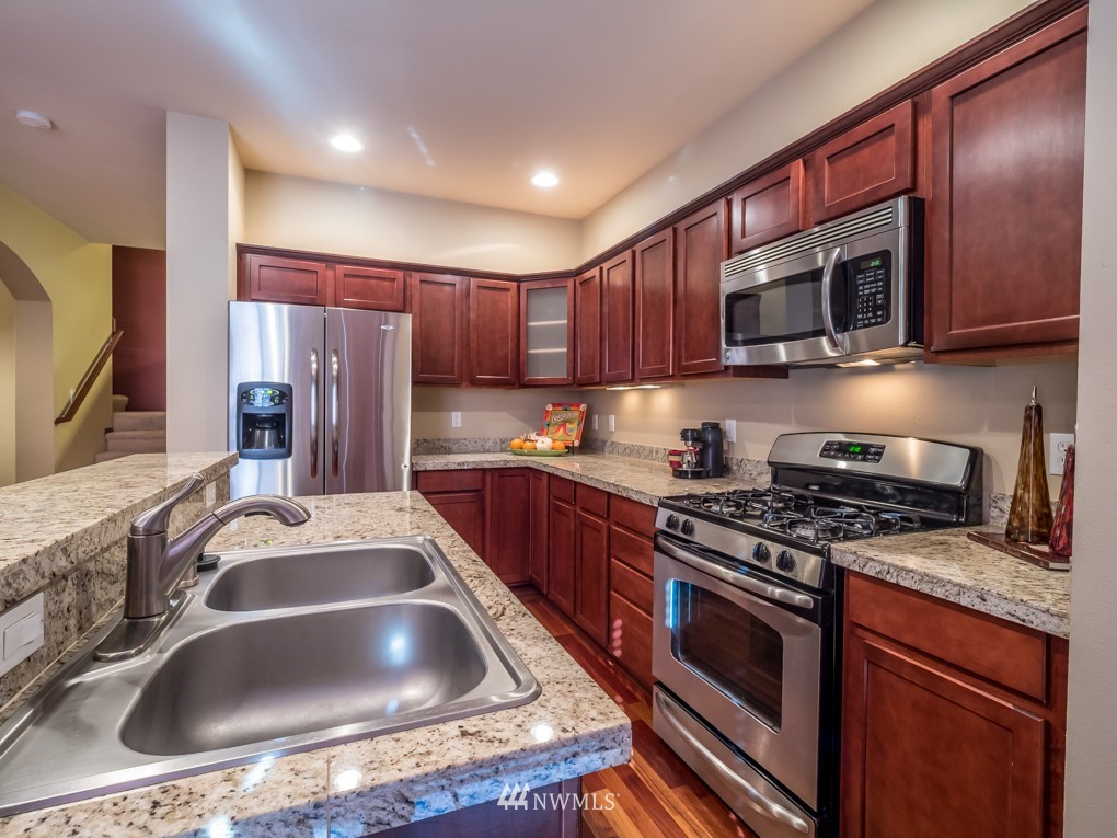 1064 215th Place Southeast Bothell, WA 98021 - Photo 5 of 19
