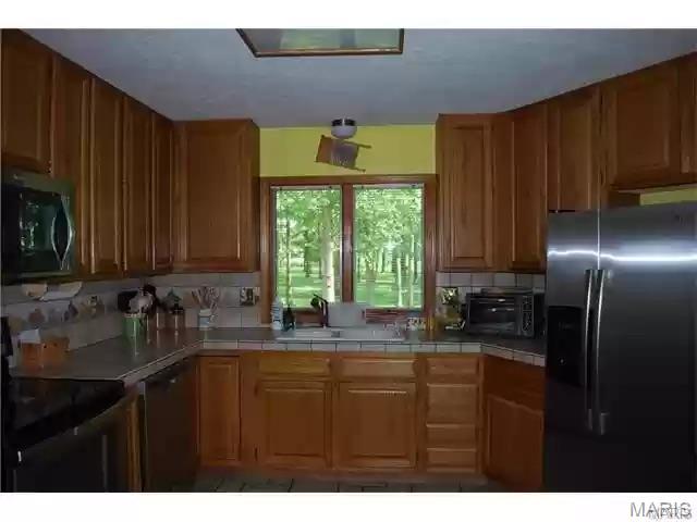 18973 Dixon Road Licking, MO 65542 - Photo 9 of 15
