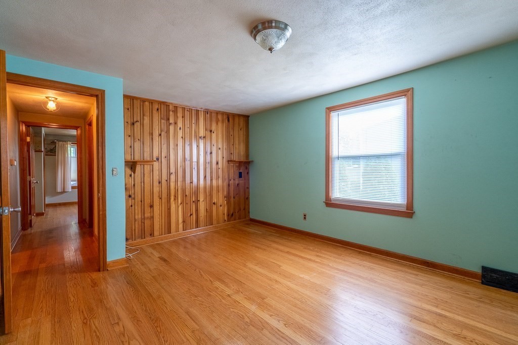 25 Chestnut Street West Springfield, MA 01089 - Photo 17 of 37 Gallery Image 17