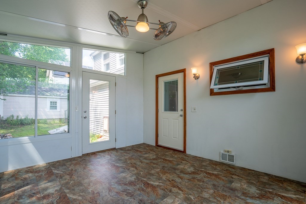 25 Chestnut Street West Springfield, MA 01089 - Photo 20 of 37 Gallery Image 20