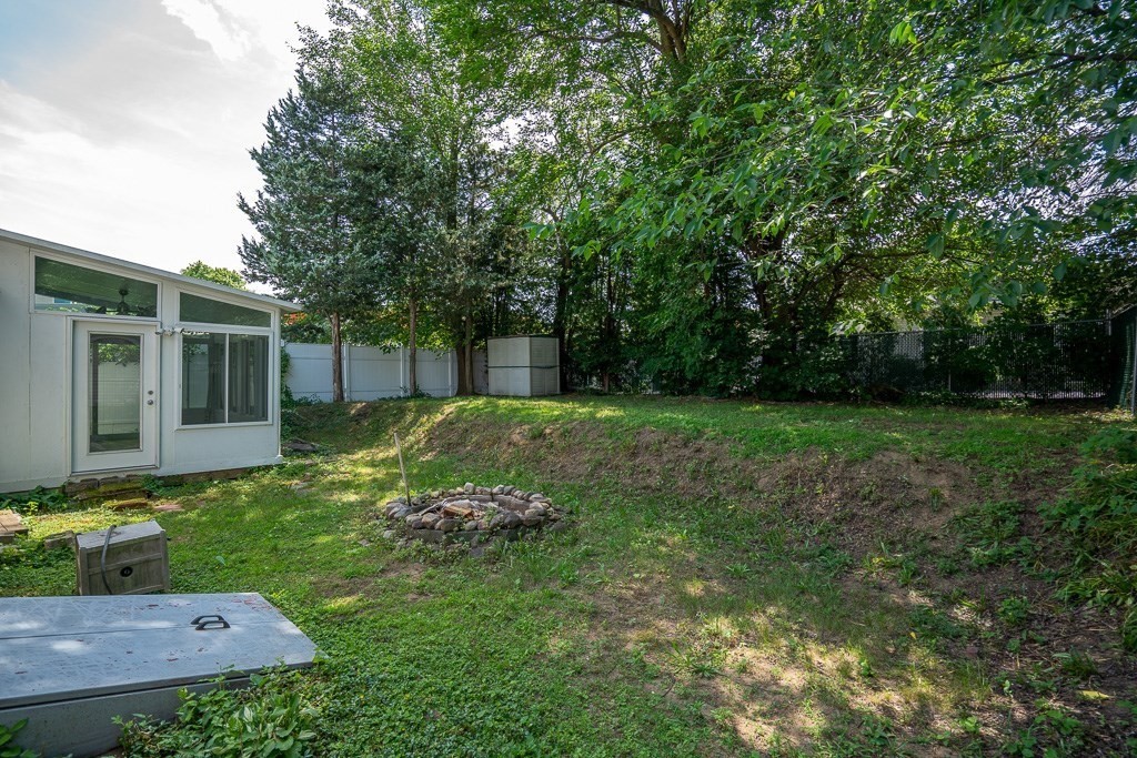 25 Chestnut Street West Springfield, MA 01089 - Photo 31 of 37 Gallery Image 31