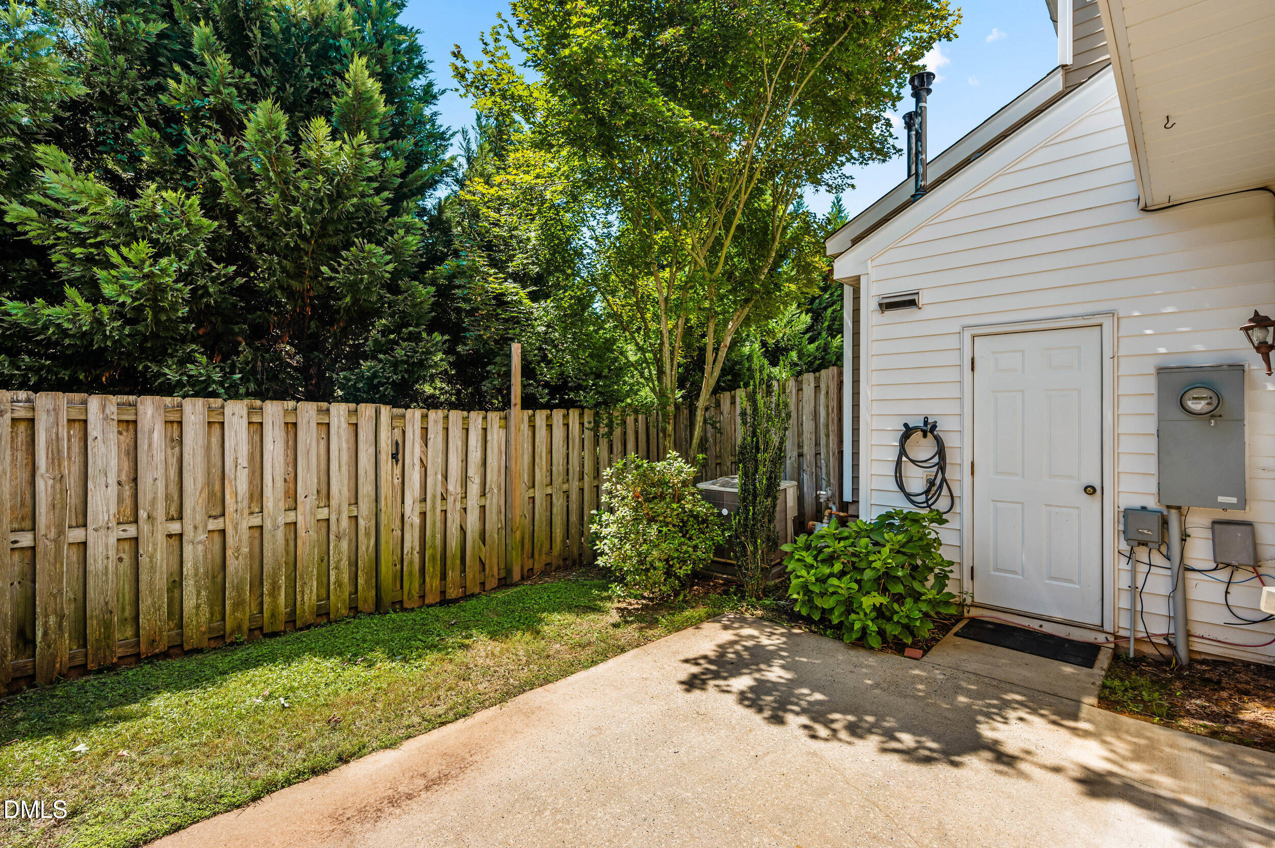 8139 Rhiannon Road Raleigh, NC 27613 - Photo 26 of 29 26_dsc_2577