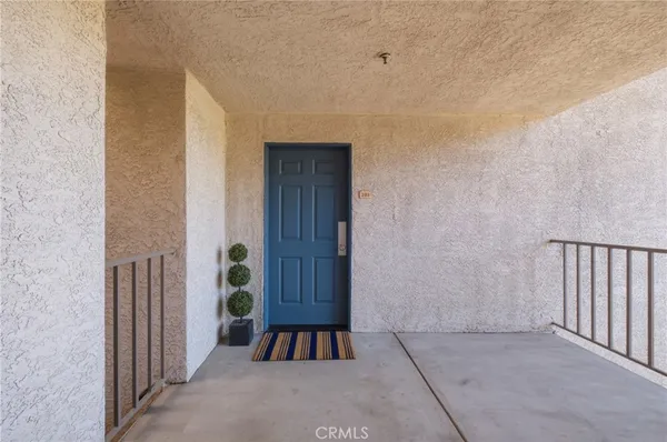 $425,000 | 1001 La Terraza Circle, Unit 203, Corona, CA 92879