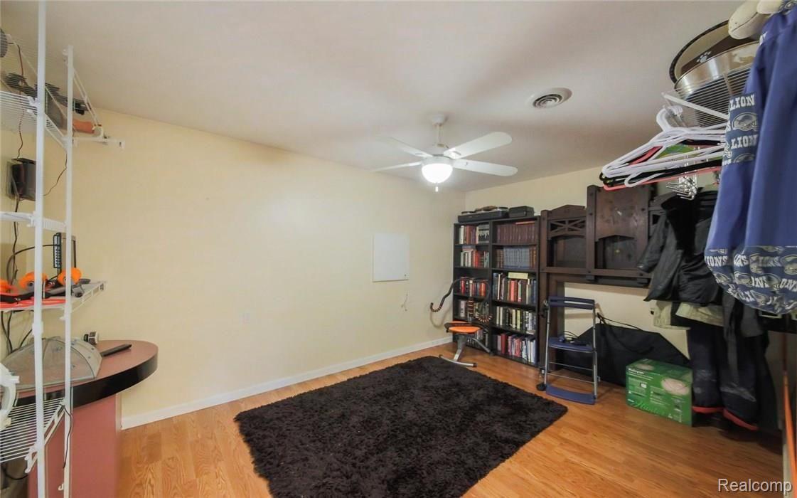 17949 Merriman Road Livonia, MI 48152 - Photo 27 of 36 24.jpg