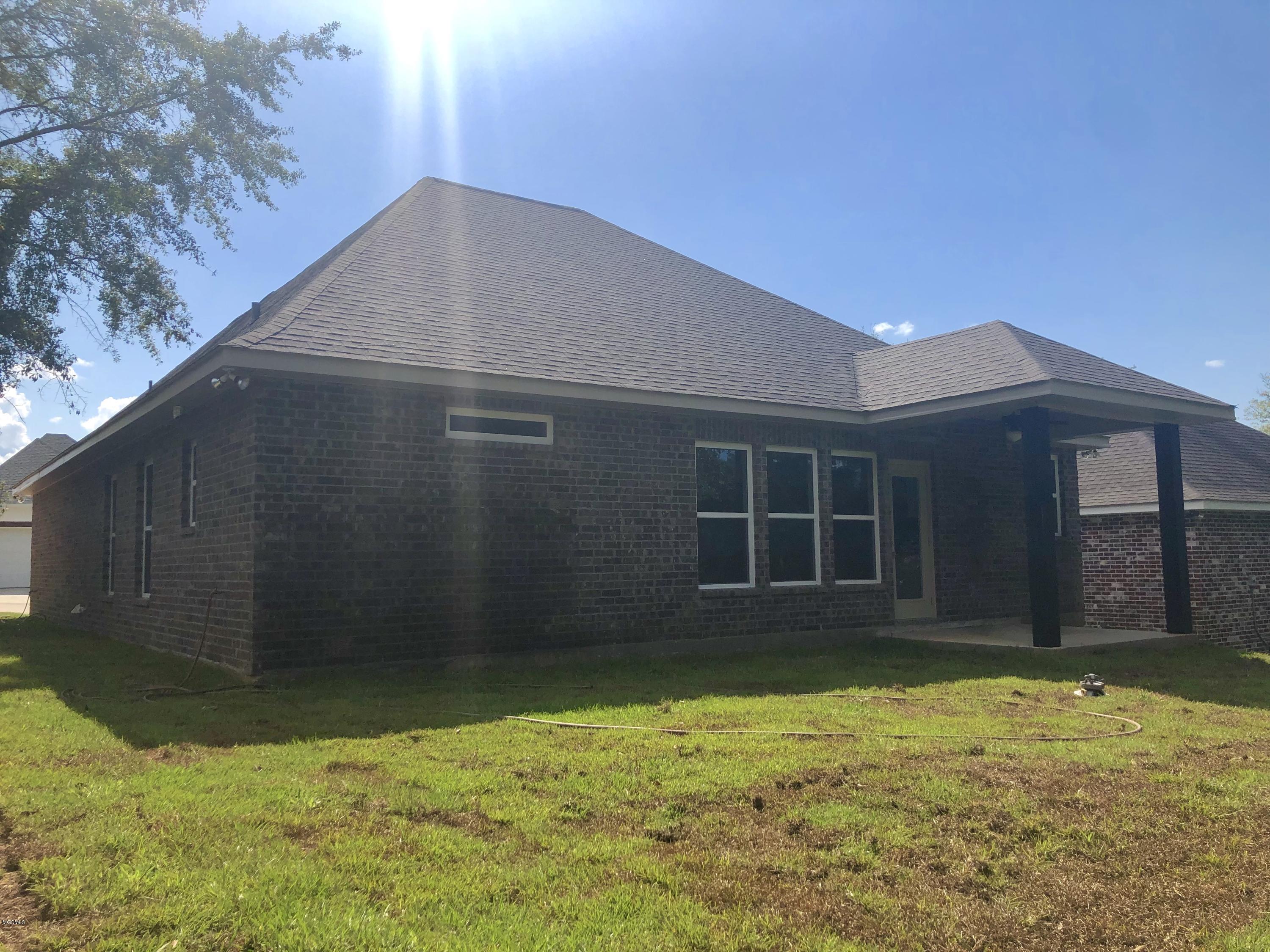 112 Rue St Germaine Picayune, MS 39426 - Photo 27 of 28 IMG_1456