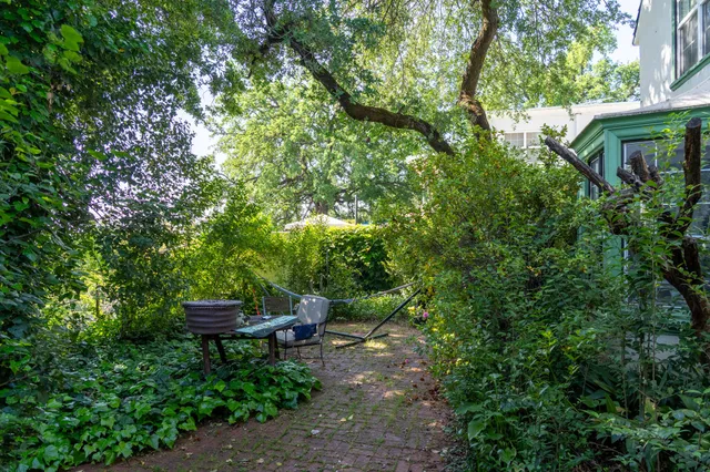 $515,000 | 2405 Cliff Drive, Redding, CA 96001