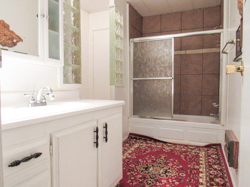 480 Old Ferry Road Shady Cove, OR 97539 - Photo 12 of 16 Master Bath (1)