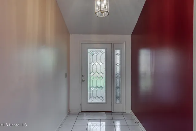 $176,000 | 400 Twin Lakes North, Clinton, MS 39056