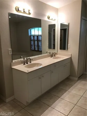 $2,300 | 1139 Southwest 43rd Street, Cape Coral, FL 33914