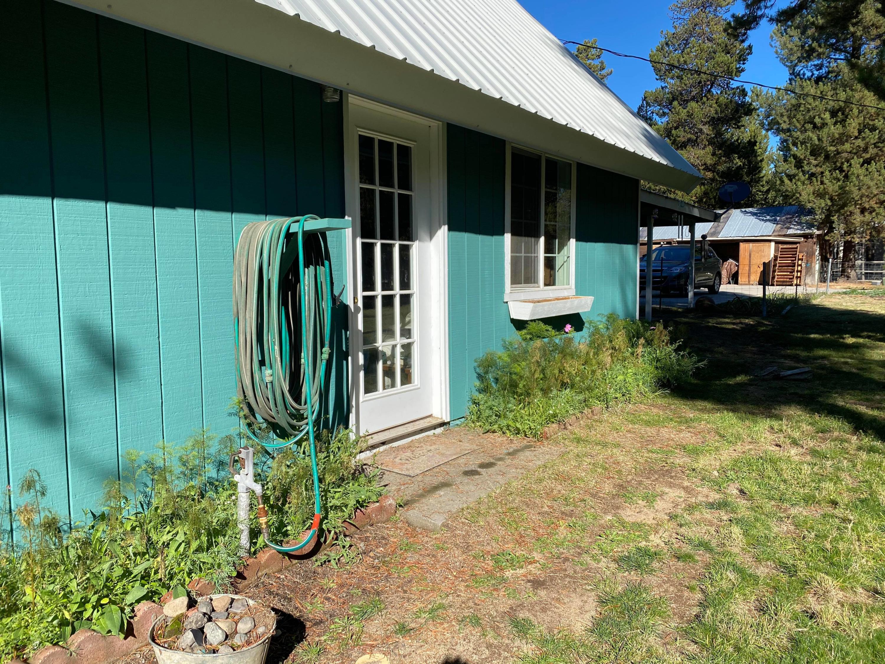 53421 Deep Woods Road La Pine, OR 97739 - Photo 2 of 33 Front door