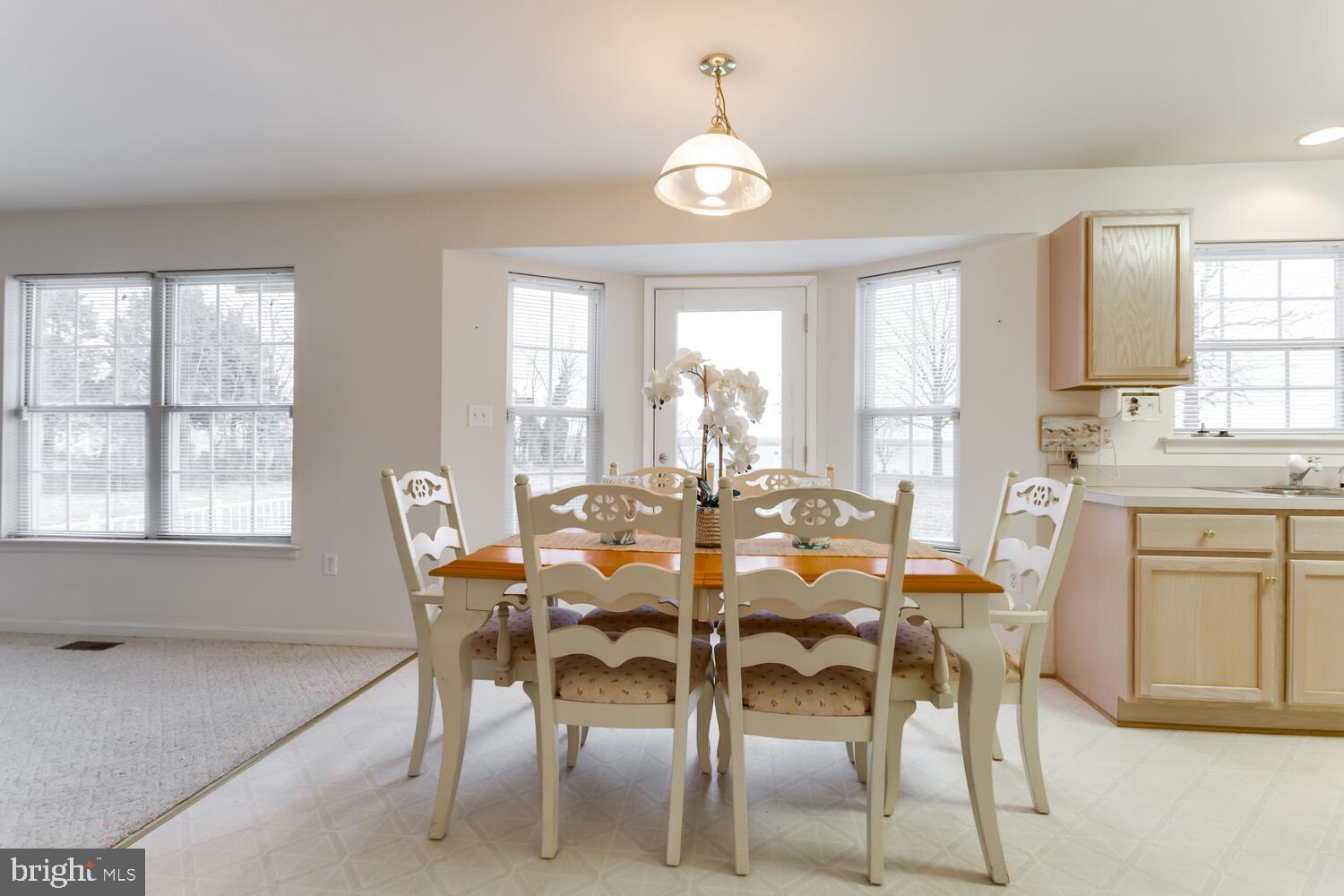 17370 Rock Point Road Newburg, MD 20664 - Photo 11 of 71 Dining area