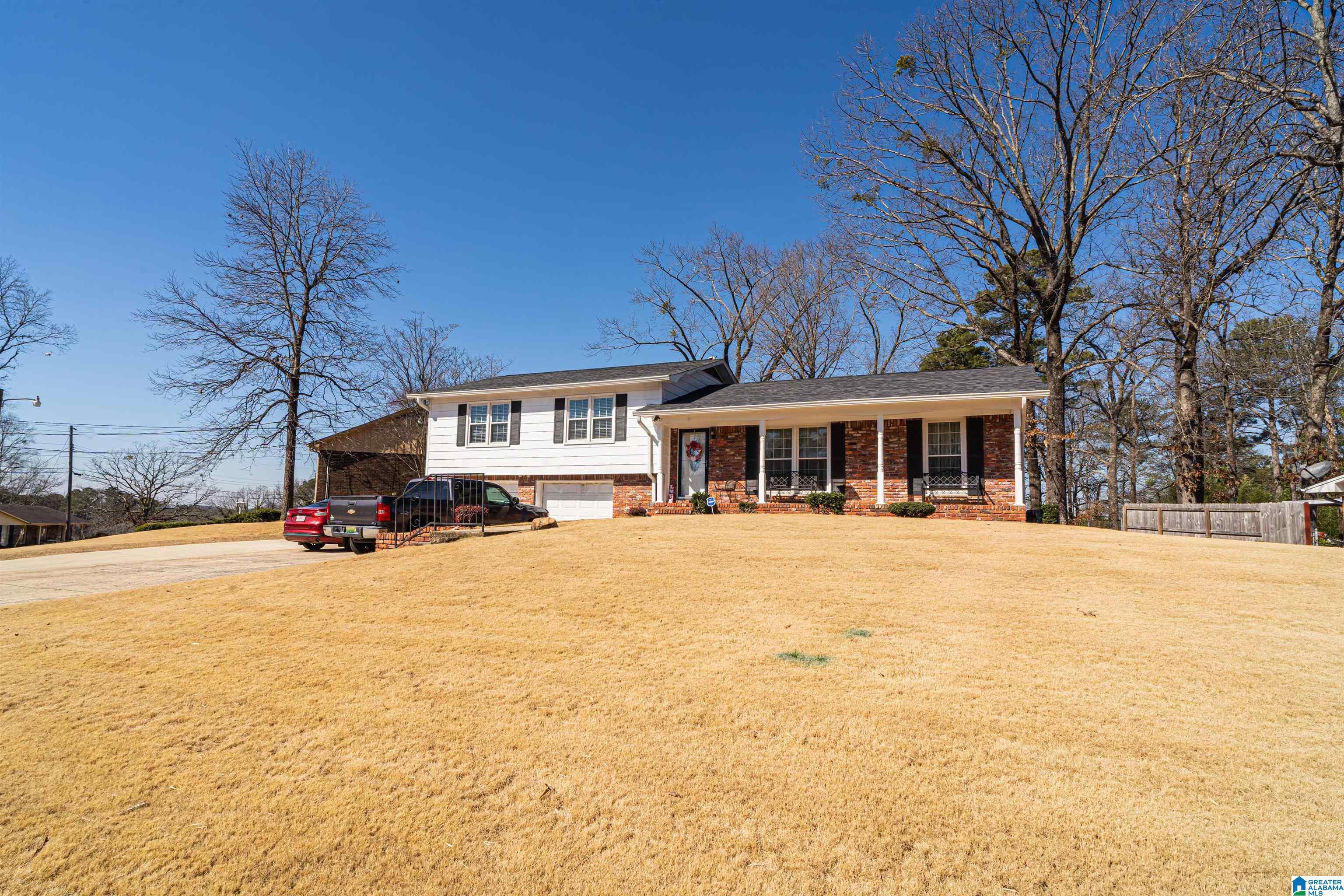981 Ridgewood Circle Birmingham, AL 35235 - Photo 1 of 20