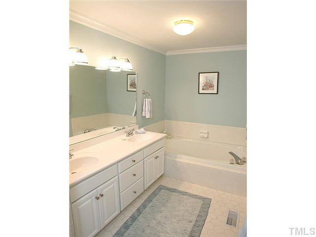 2105 Camrose Street Raleigh, NC 27608 - Photo 8 of 16 Photo 8