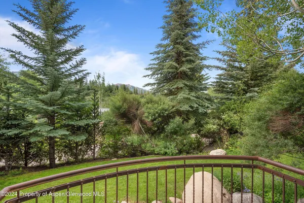 $100,000 | 27 Nighthawk Drive, Aspen, CO 81611