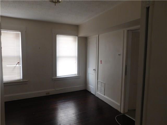 56-58 Edwin Street, Unit 2 Bridgeport, CT 06607 - Photo 3 of 9
