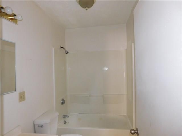 56-58 Edwin Street, Unit 2 Bridgeport, CT 06607 - Photo 7 of 9