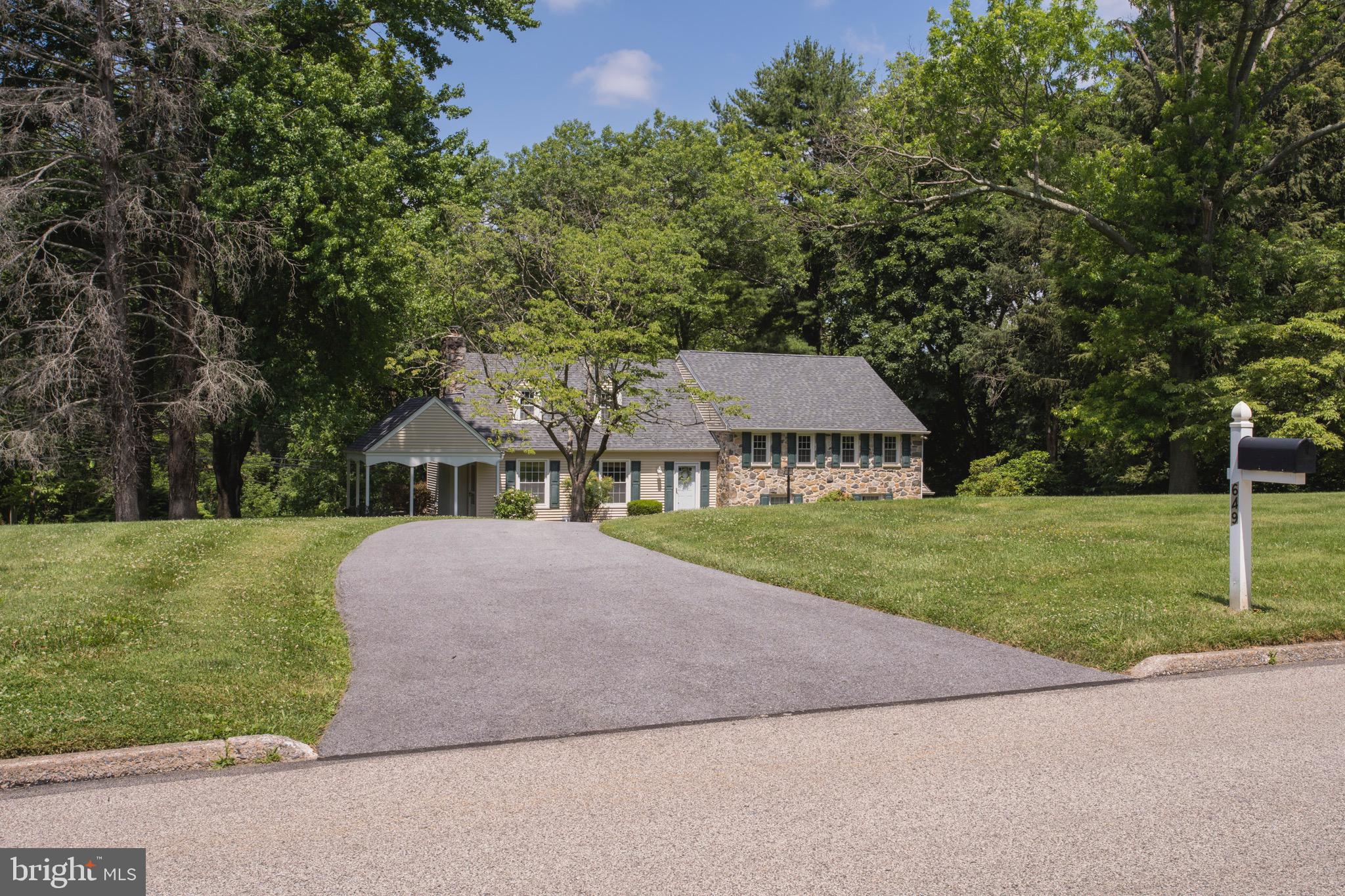 649 Colonel Dewees Road Wayne, PA 19087 - Photo 4 of 37