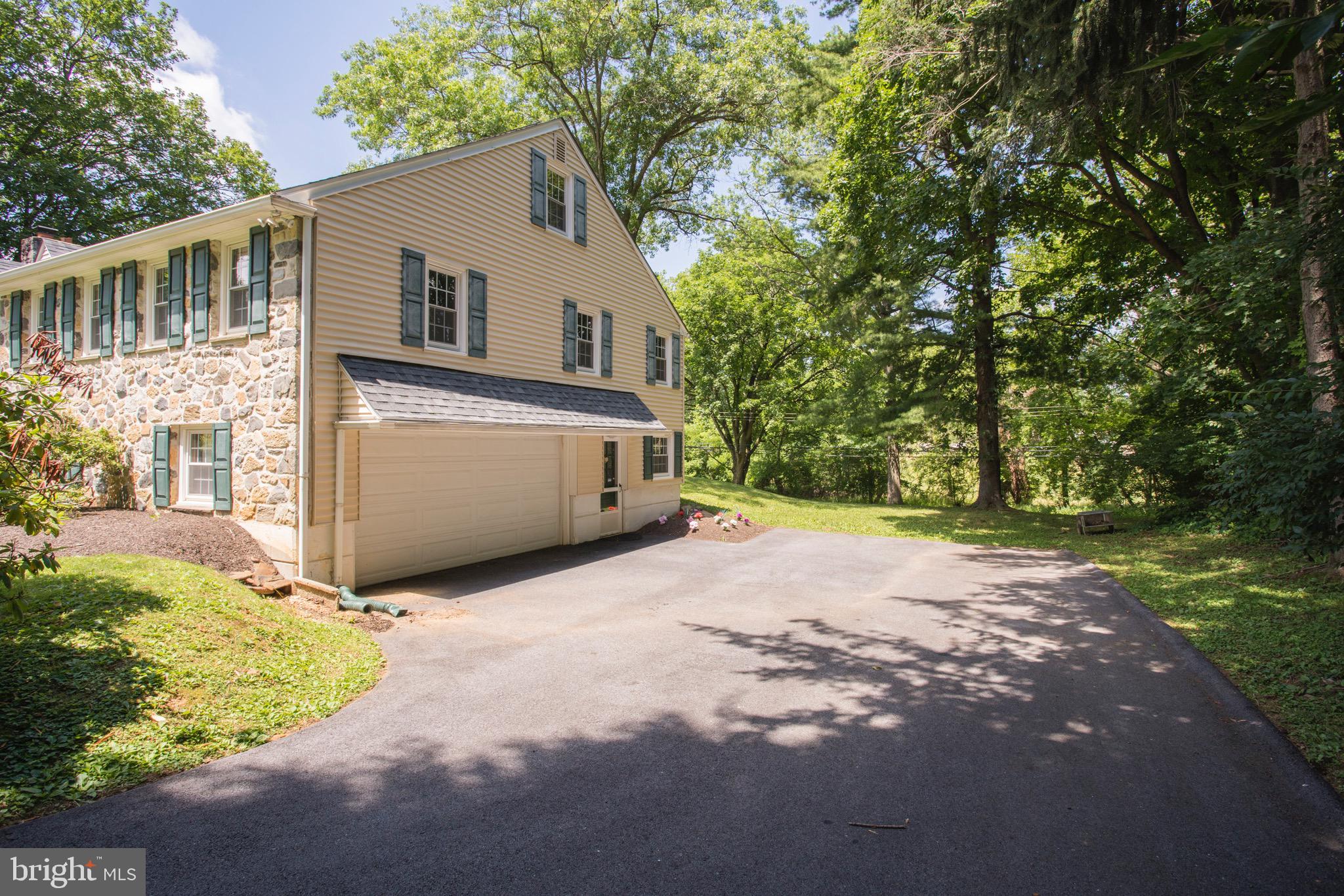 649 Colonel Dewees Road Wayne, PA 19087 - Photo 5 of 37