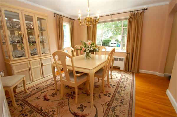 75 Boulder Road Newton, MA 02459 - Photo 5 of 15