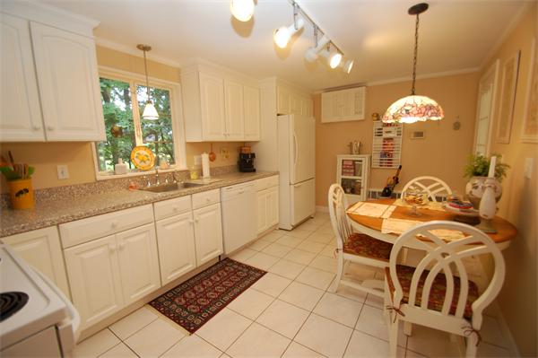 75 Boulder Road Newton, MA 02459 - Photo 6 of 15