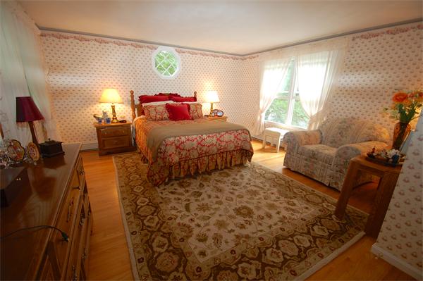75 Boulder Road Newton, MA 02459 - Photo 9 of 15