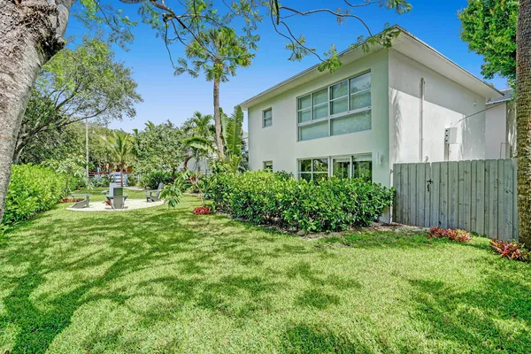 $4,000 | 625 Northeast 13th Avenue, Unit 2, Fort Lauderdale, FL 33304