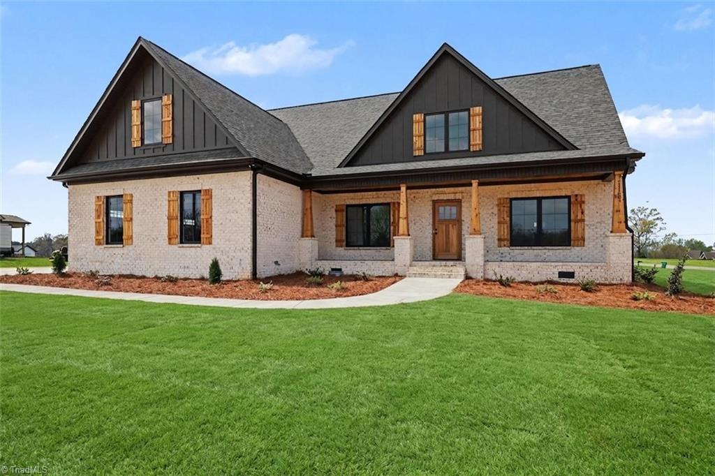 Virtually enhanced photo adding grass