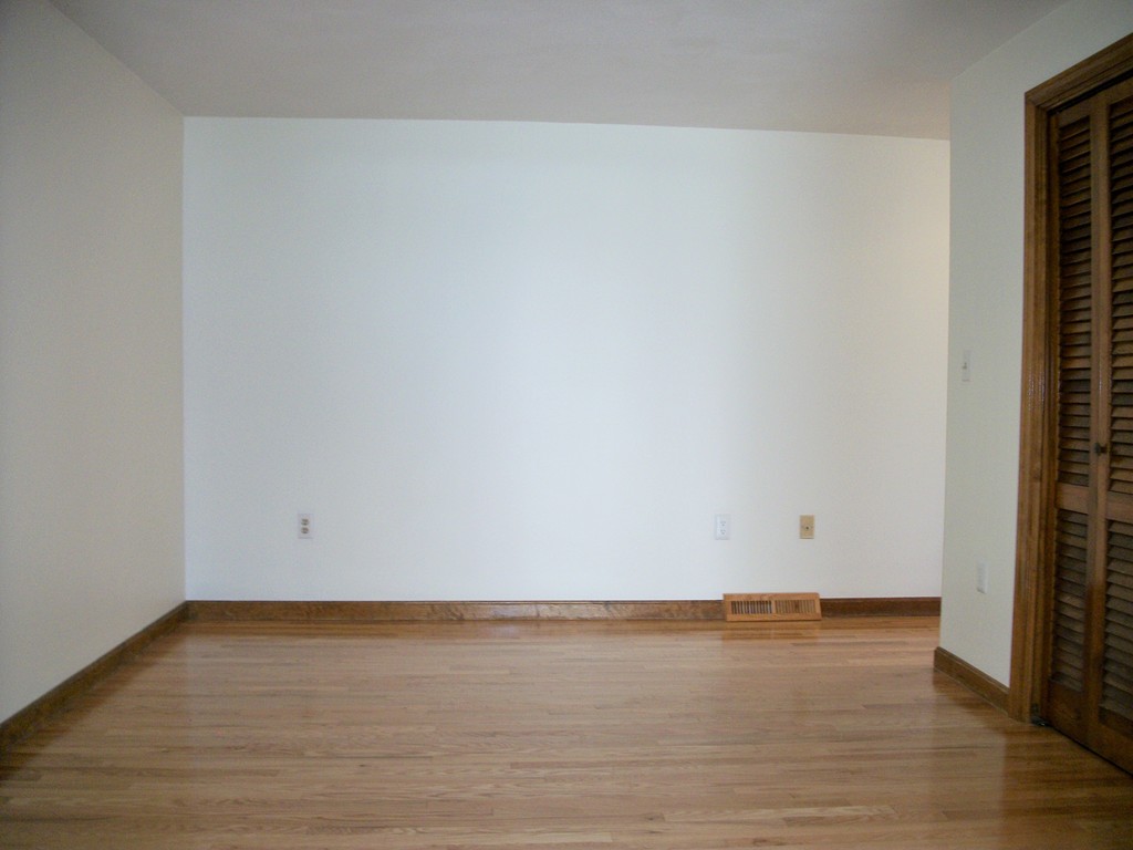26 Warren Road Tewksbury, MA 01876 - Photo 9 of 20 Gallery Image 9