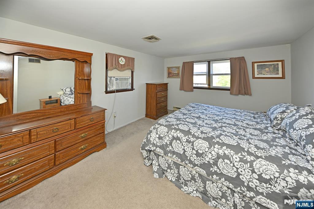 217 Grove Street Lodi, NJ 07644 - Photo 11 of 21