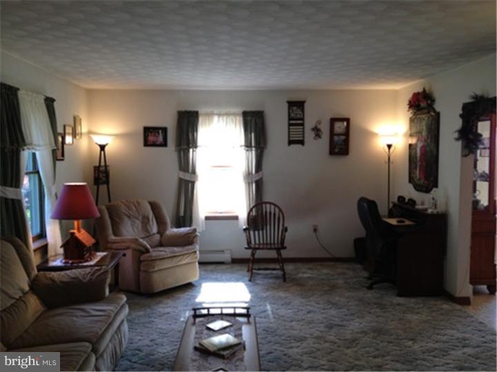 550 Woleber Road Myerstown, PA 17067 - Photo 4 of 11 Living Room