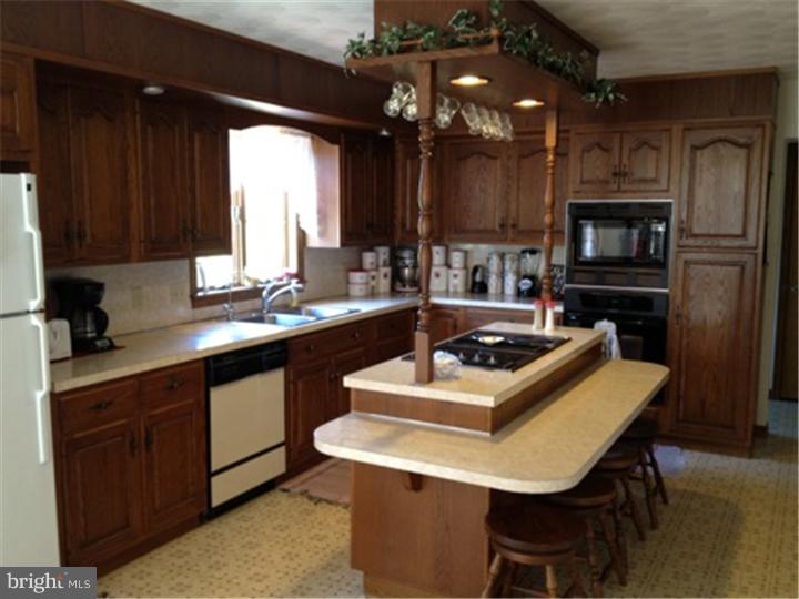 550 Woleber Road Myerstown, PA 17067 - Photo 6 of 11 Kitchen
