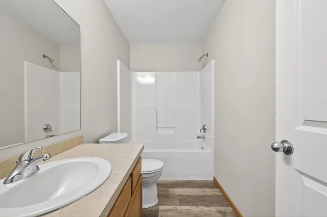 $299,900 | 22271 Lilac Way, Forest Lake, MN 55025