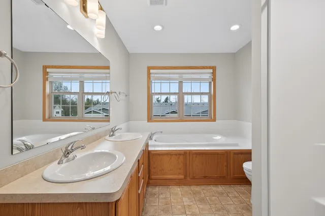 $299,900 | 22271 Lilac Way, Forest Lake, MN 55025