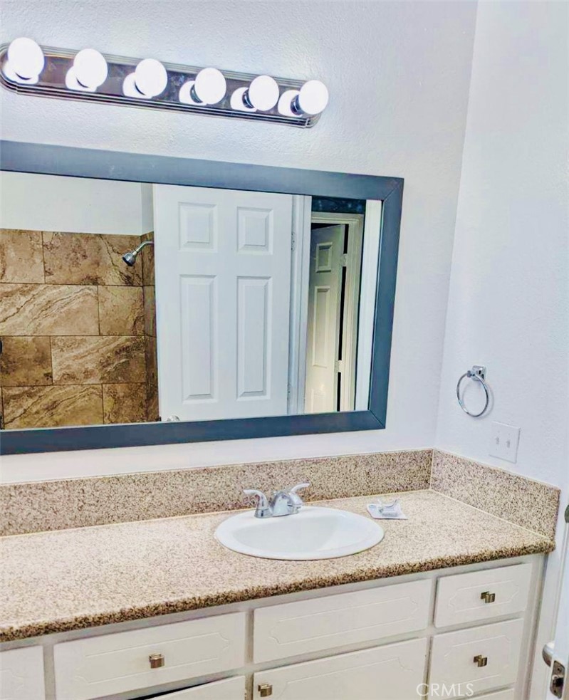 21186 Sitting Bull Road, Unit 2 Apple Valley, CA 92308 - Photo 9 of 13 Bathroom