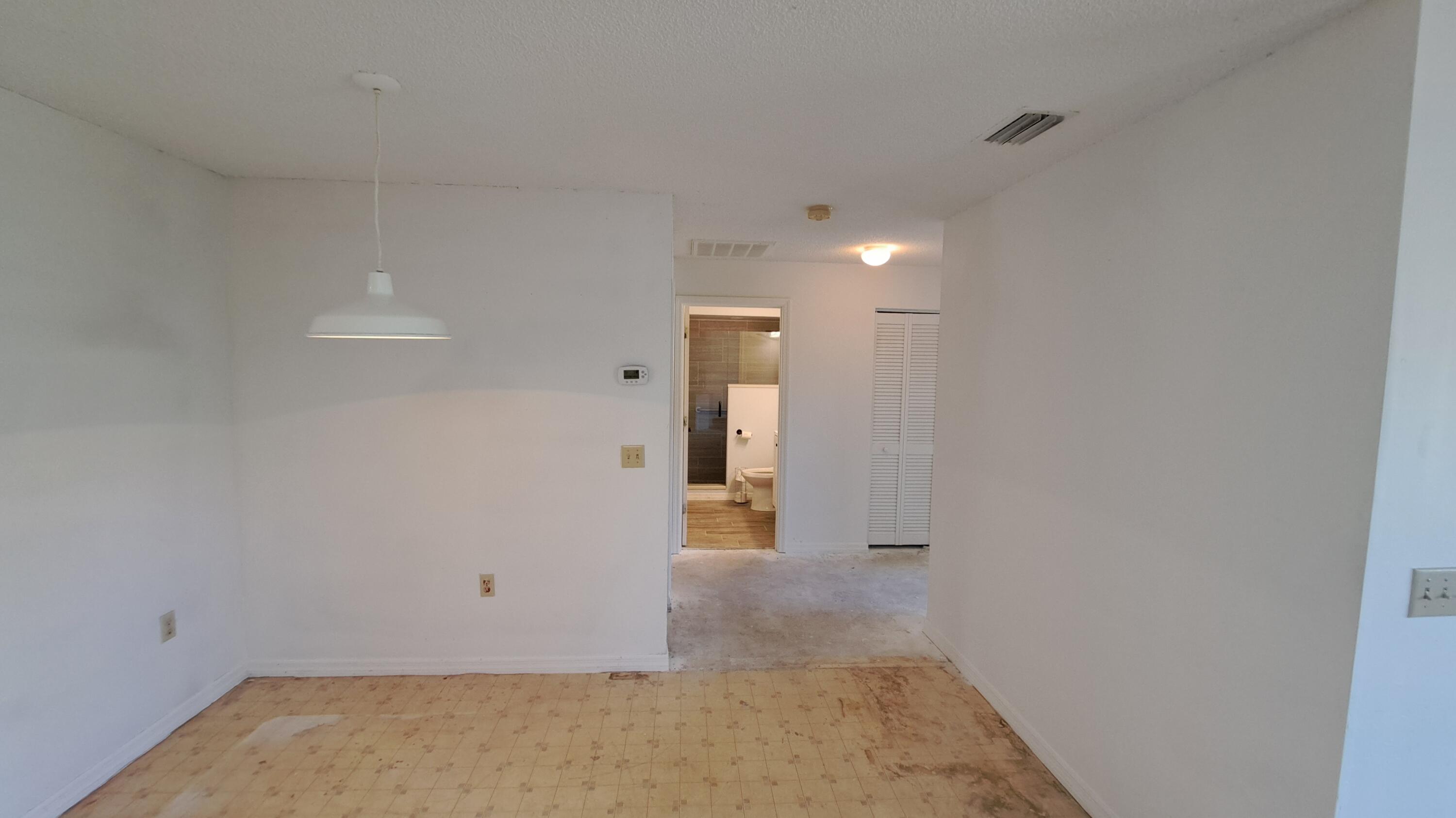687 Raleigh Road Southeast Palm Bay, FL 32909 - Photo 15 of 26 Casual Dining