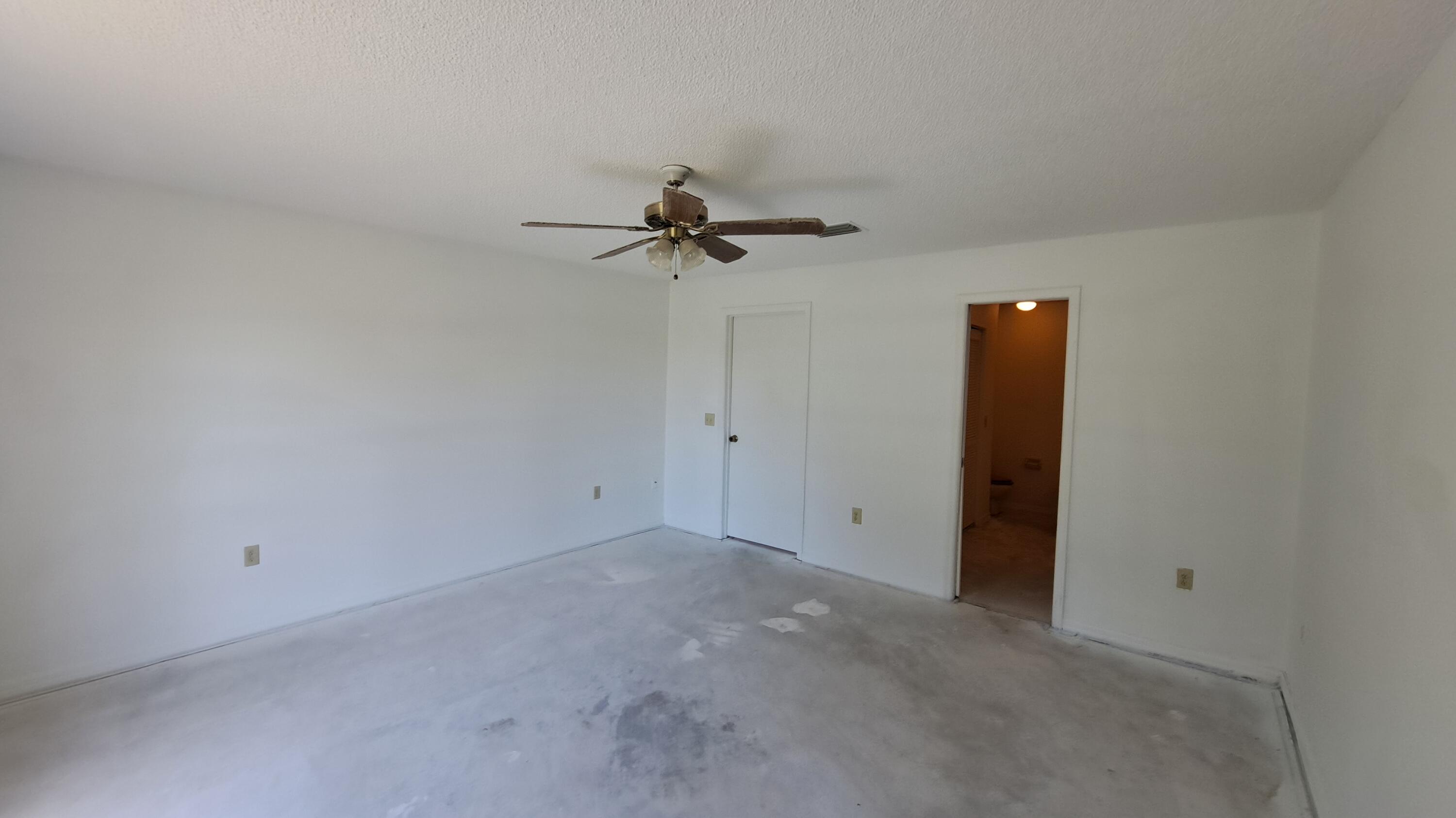 687 Raleigh Road Southeast Palm Bay, FL 32909 - Photo 9 of 26 Owner Suite 1
