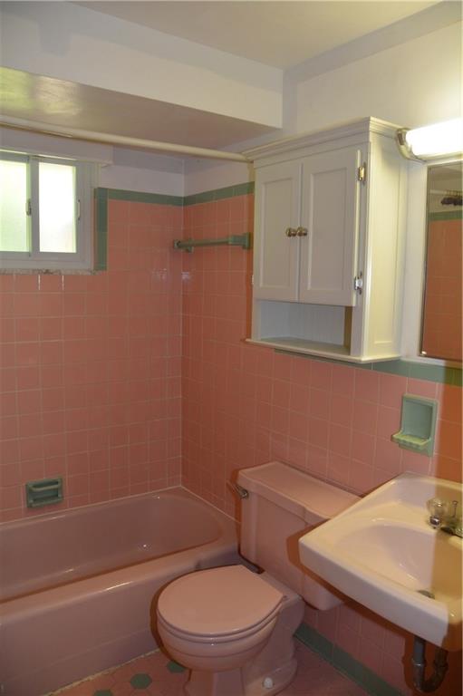 113 Reis Run Road Pittsburgh, PA 15237 - Photo 10 of 17