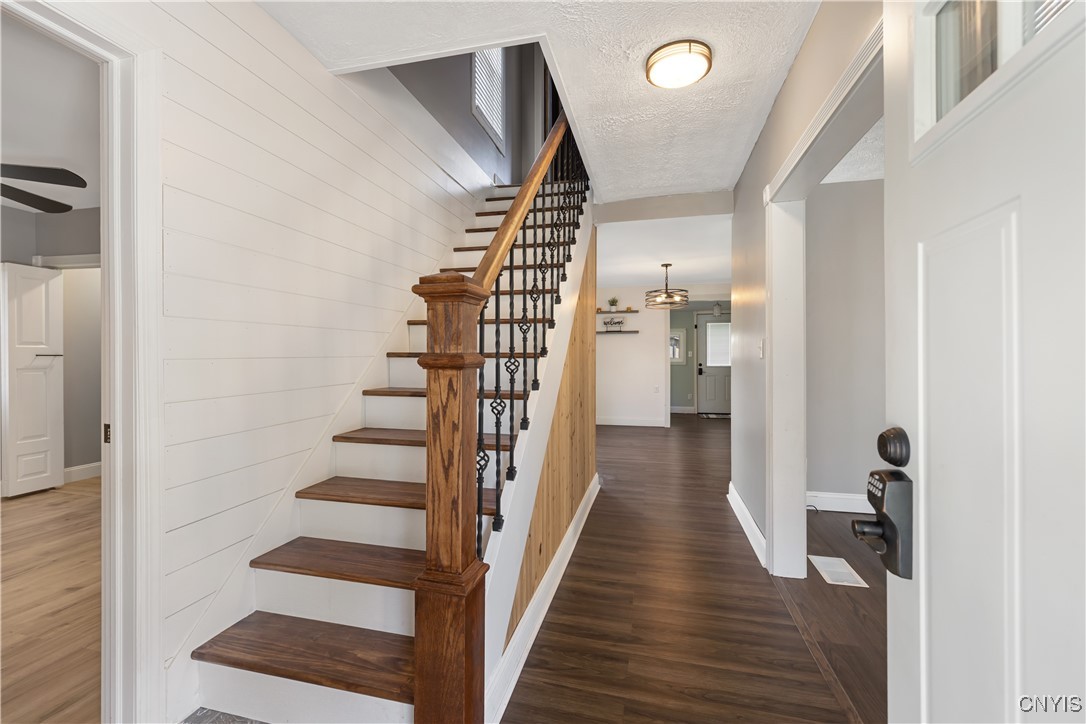 308 Chappell Street Oneida, NY 13421 - Photo 5 of 27