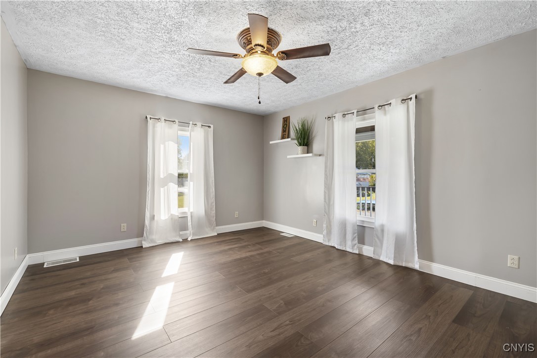 308 Chappell Street Oneida, NY 13421 - Photo 6 of 27