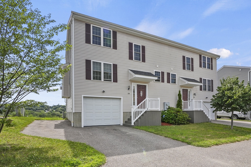 28 Bittersweet Boulevard Worcester, MA 01607 - Photo 2 of 26