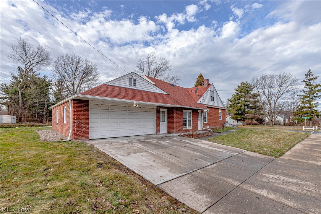4030 Lancaster Road South Euclid, OH 44121 - Photo 2 of 26