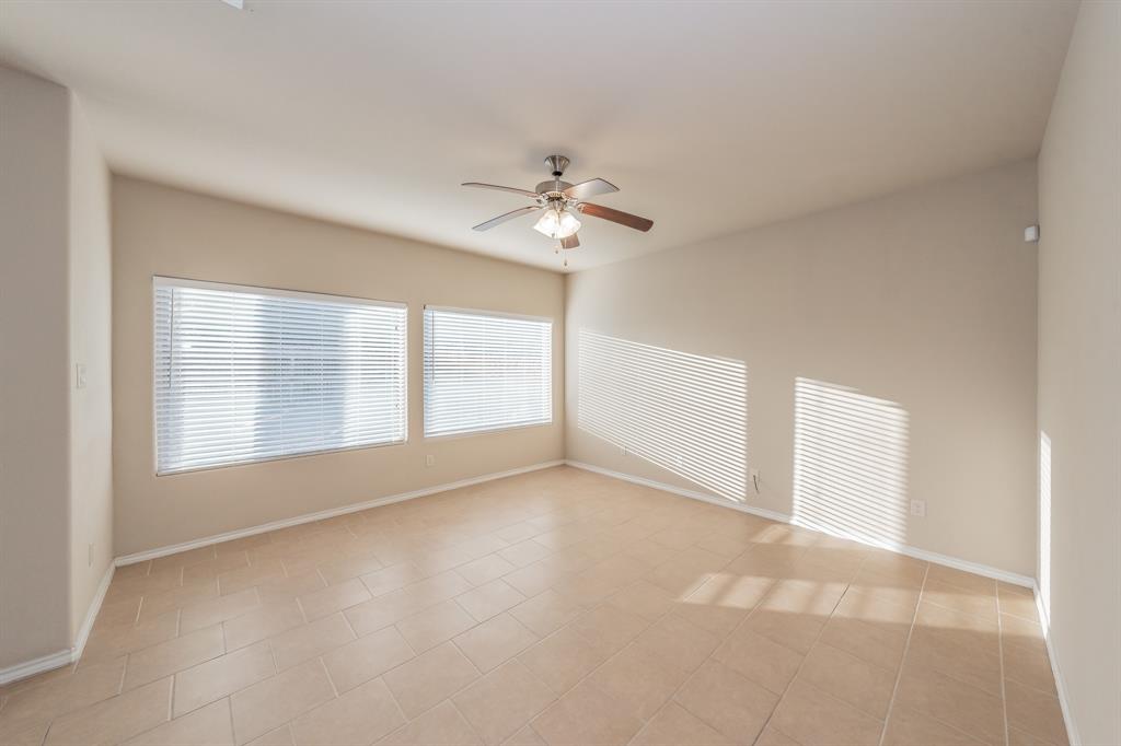 643 Alexander Street Grand Prairie, TX 75051 - Photo 15 of 40