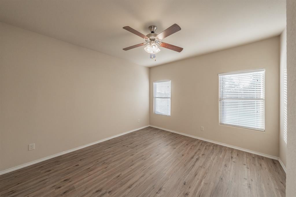 643 Alexander Street Grand Prairie, TX 75051 - Photo 18 of 40