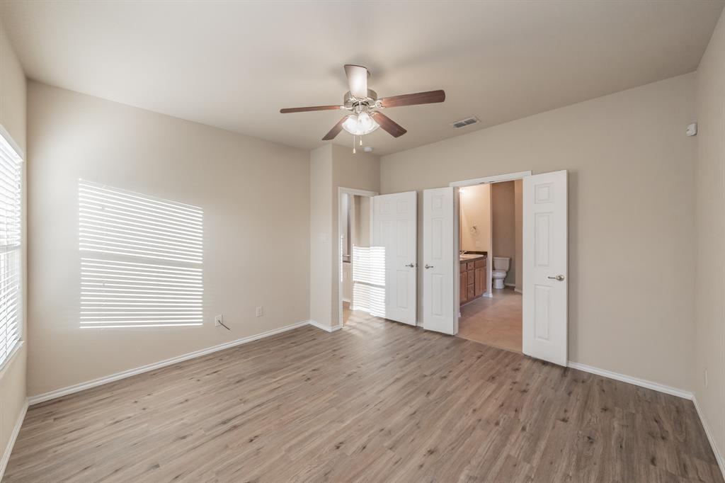 643 Alexander Street Grand Prairie, TX 75051 - Photo 20 of 40