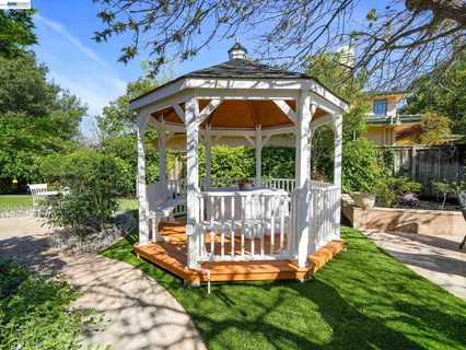 $5,295,000 | 10507 Manzanita Court, Cupertino, CA 95014