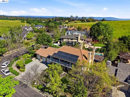 $5,295,000 | 10507 Manzanita Court, Cupertino, CA 95014