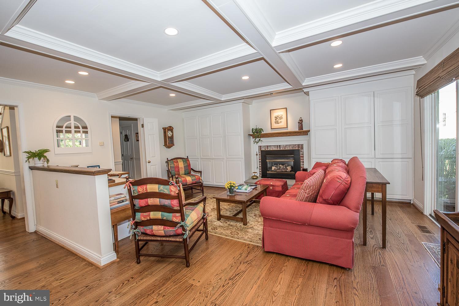 427 Waynesbrooke Road Berwyn, PA 19312 - Photo 11 of 30 Beautiful coffered ceiling
